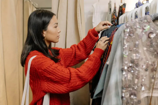 How Can I Style Women's Tops for Different Occasions?