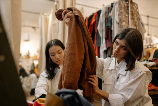 Finding Your Unique Style with Vintage Clothing: A Beginner's Guide